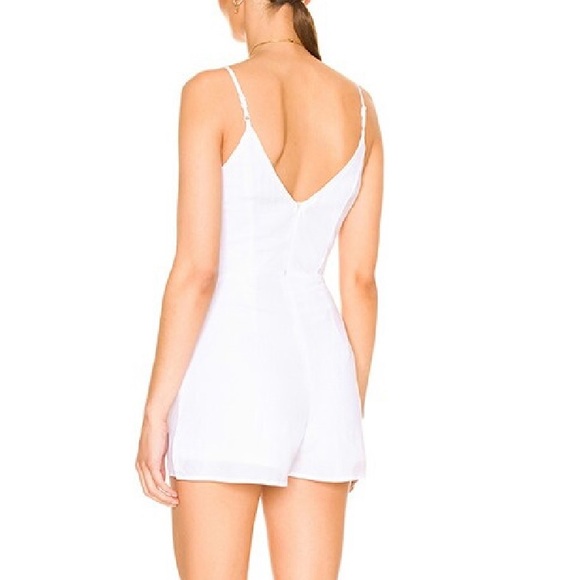NWT Superdown White Sleeveless Wrap Romper - Picture 3 of 7